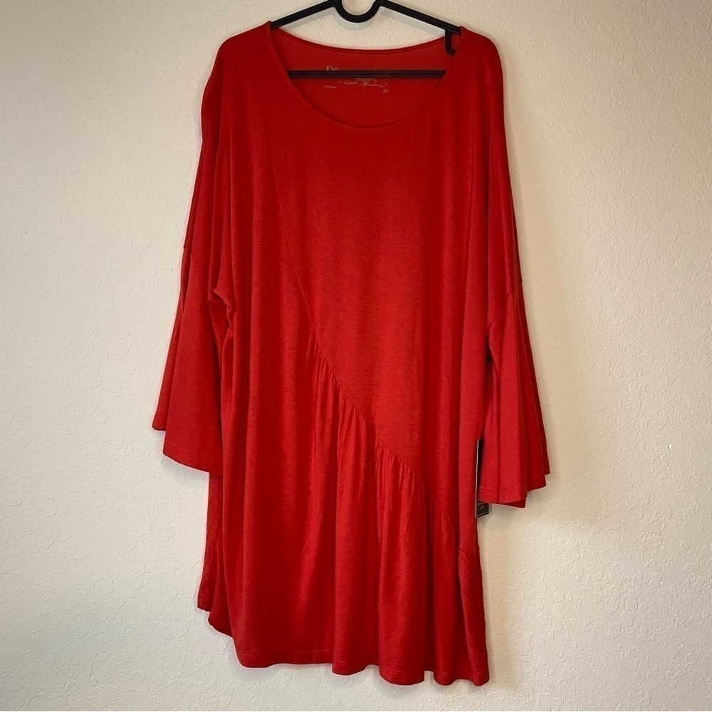Diane Gilman | Women's Ruched Flowy Longline Flutter Sleeve Top Size 2X Red NWT